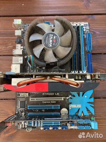 Материнская плата с процессором и памятью