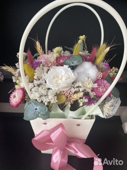 Букеты из стабилизированных цветов и сухоцветов