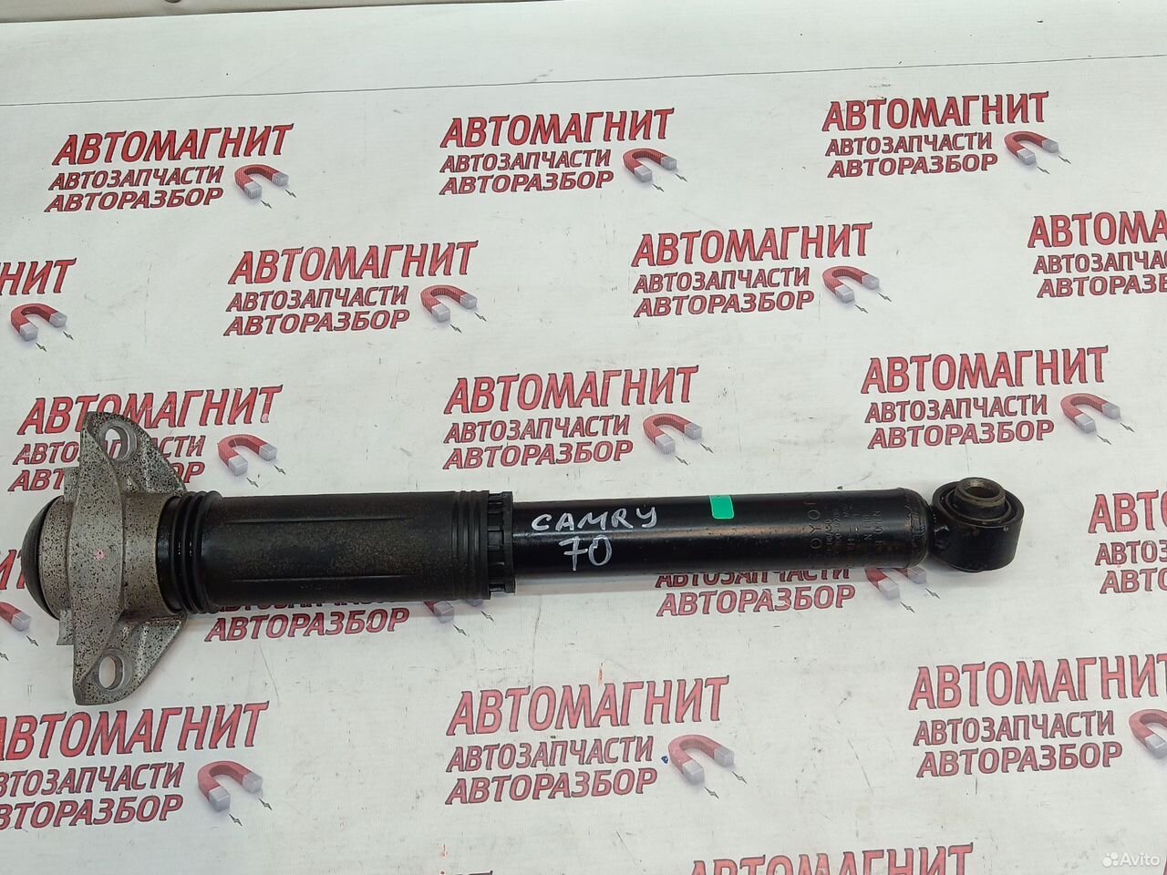 Амортизатор задний Toyota Camry 70