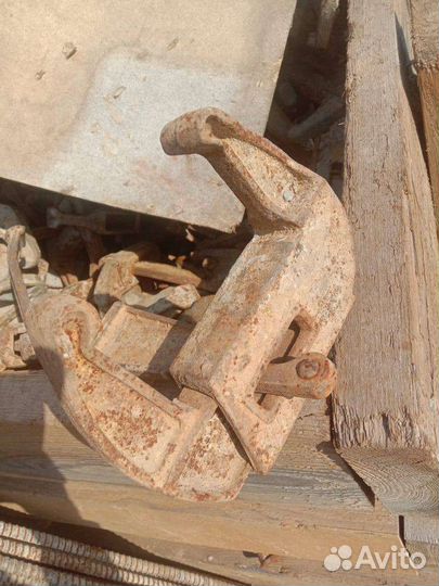 Замок клиновой опалубки