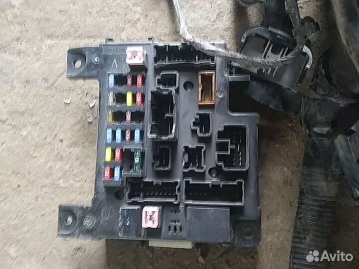 Mitsubishi lancer 10 Блок предохранителей