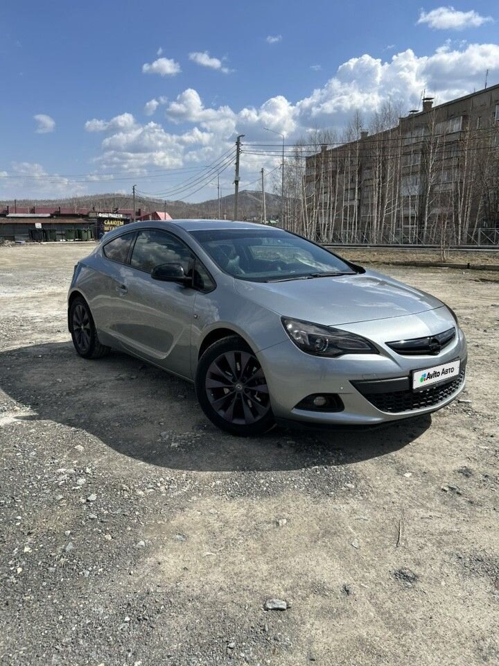 Opel Astra GTC: фото владельца