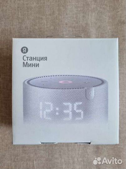Яндекс станция Алиса мини с часами