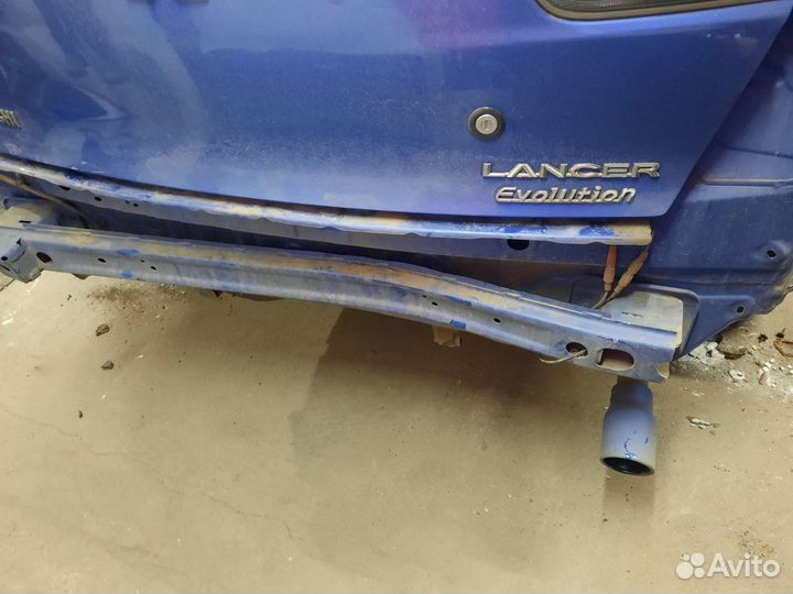 Задний бампер на mitsubishi lancer 10
