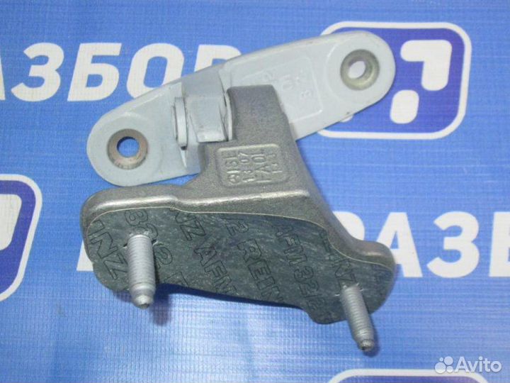 Петля двери верхняя передняя левая Mercedes E W212