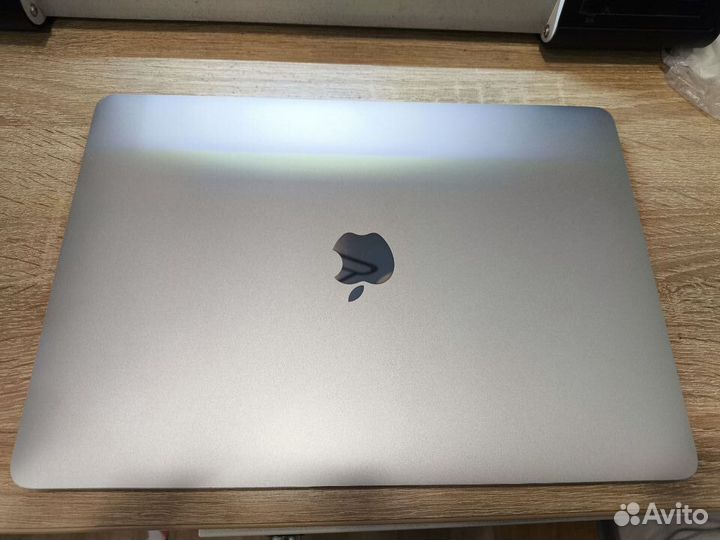 Apple MacBook Pro 13 2017 года (A1708)