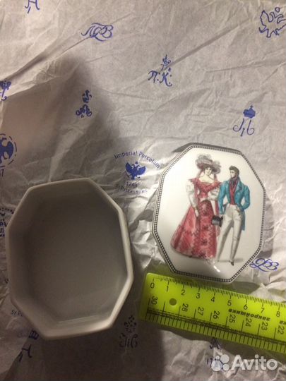 Туалетная фарфоровая коробочка/ шкатулка (спб)