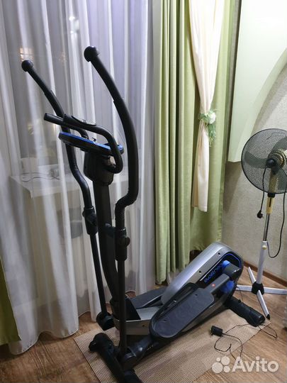 Эллиптический тренажер EVO fitness