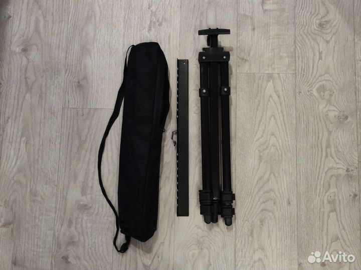 Мольберт художественный