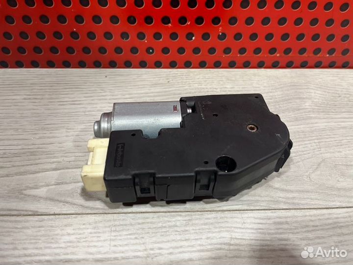 Моторчик открывания кузовного стекла Mercedes-Benz