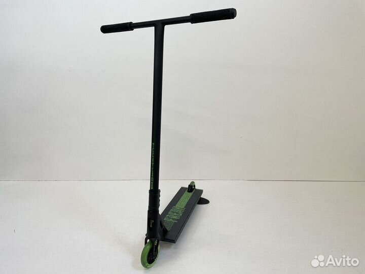 Трюковой самокат Tech Team Freak