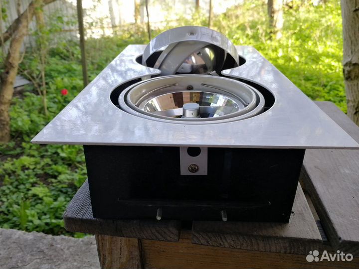 Светильник встраиваемый