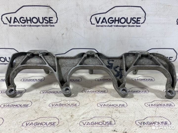 Кронштейн Audi A7 4G 3.0 tfsi CGW 2011