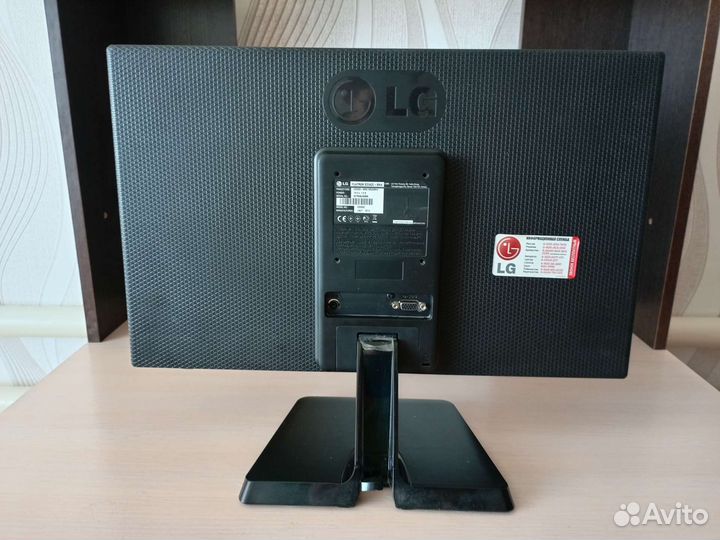 Монитор LG Flatron e 2042