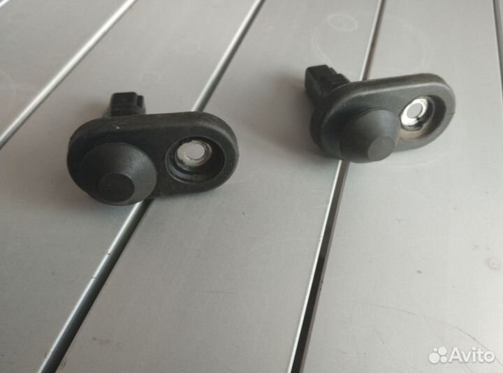 Концевик двери Toyota Corolla E150 королла 2013г