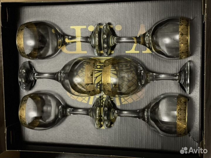 Набор бокалов для вина