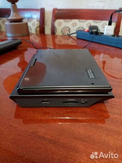 Портативный видеопроигрыватель