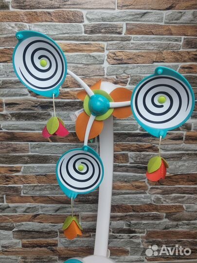 Детский мобиль в кроватку tiny love