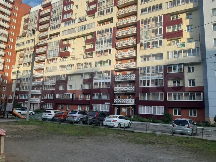3-к. квартира, 92 м², 6/13 эт.