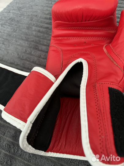 Боксерские перчатки Green Hill