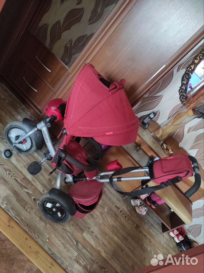 Детский велосипед с ручкой