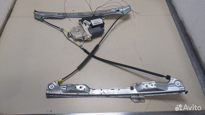 Стеклоподъемник электрический левый передний Volkswagen Passat 5, 1998