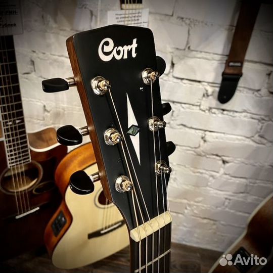Электроакустическая гитара Cort SFX-E-NS-wbag