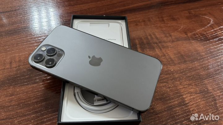 iPhone 12 Pro, 256 ГБ