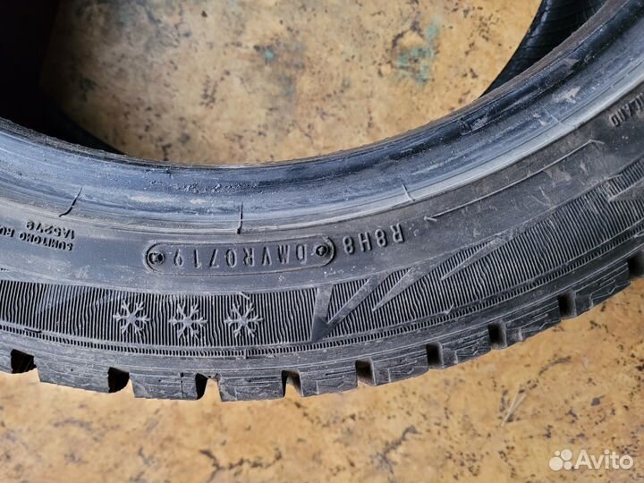 Dunlop SP Winter Ice 02 225/45 R17