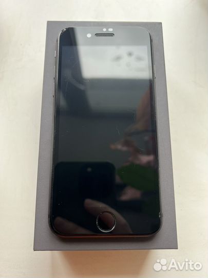 iPhone 8, 64 ГБ