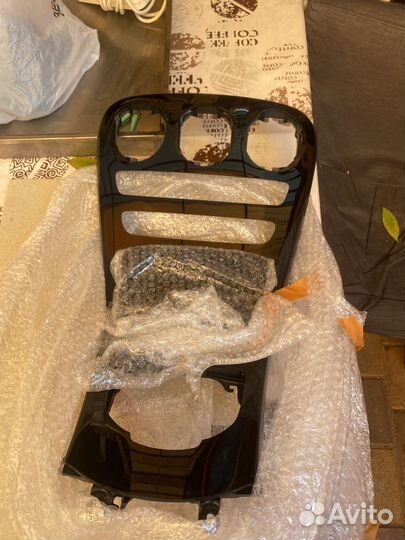 Центральная консольс дефлекторами