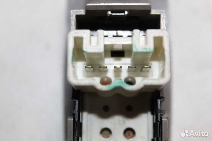 Кнопка С\П. scion daihatsu. yaris yaris verso ACA2