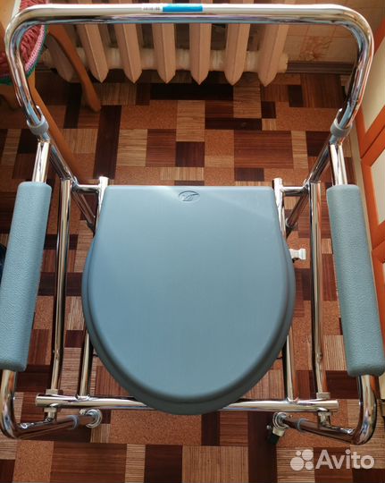 Санитарный стул туалет на колесах