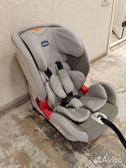 Автокресло chicco youniverse fix