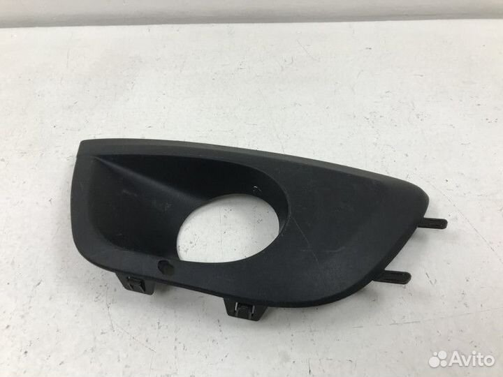 Рамка противотуманной фары левой LADA Granta