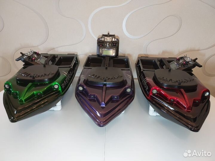 Карповый кораблик c GPS Favorite raptor