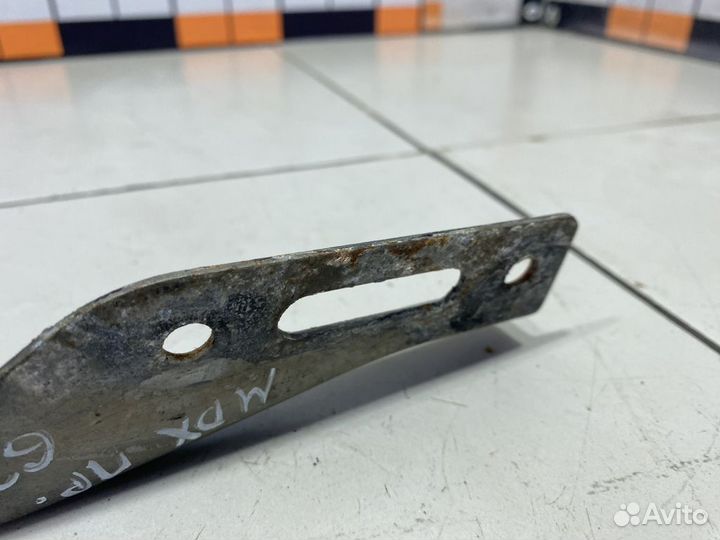 Петля капота правая