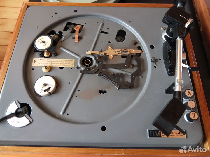 Elac Miraphon 20 роликовый проигрыватель винила