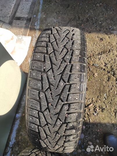 Nordman 7 215/65 R16 102