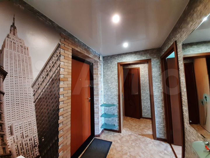 2-к. квартира, 52 м², 8/10 эт.