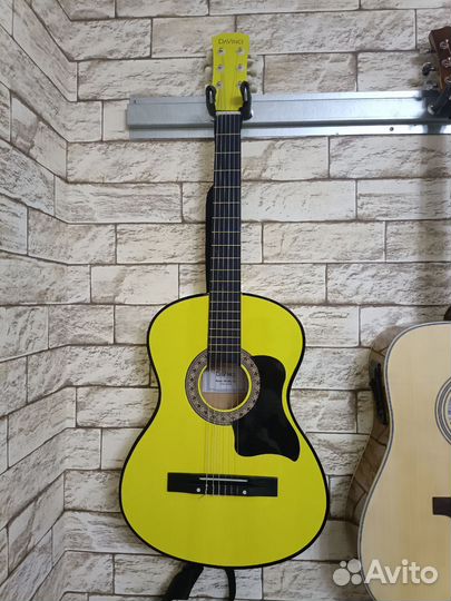 Универсальная гитара неоново-желтая