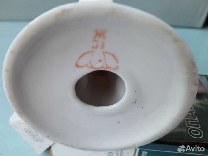 Статуэтка фарфор девушка с изоляторами юуаиз