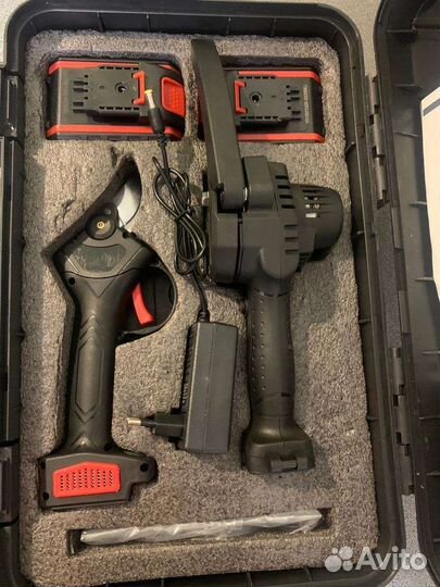 Садовый аккумуляторный инструмент