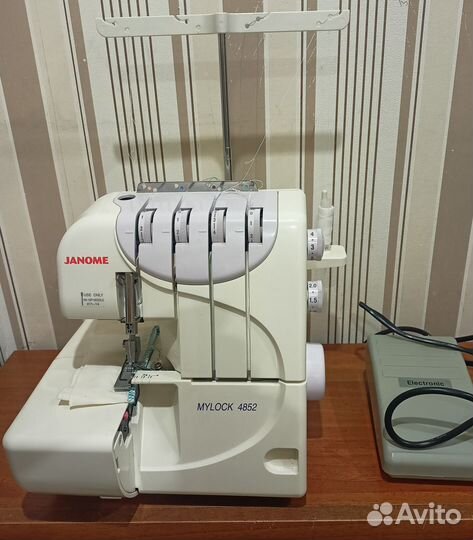 Оверлок janome 4852
