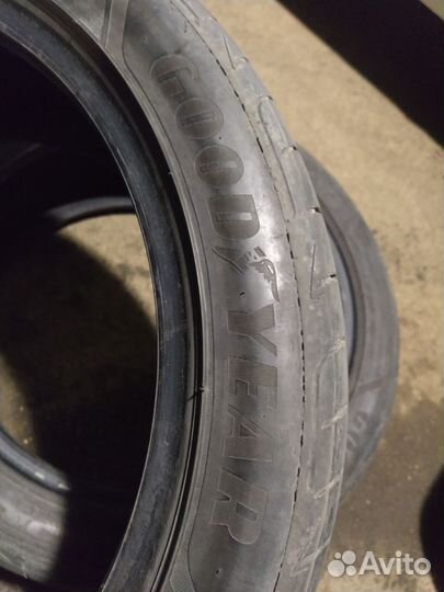 Goodyear Eagle F1 Asymmetric 3 225/45 R18 и 255/40 R18 95Y
