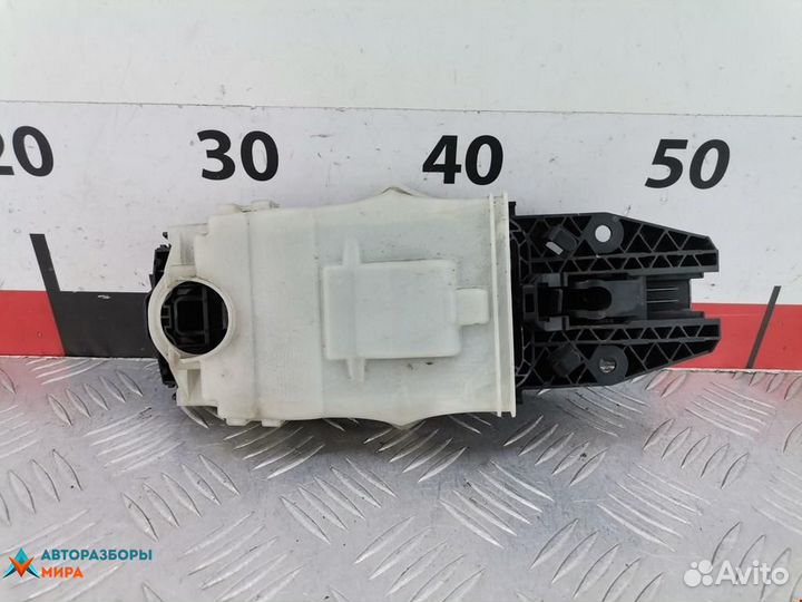 Ручка наружная передняя левая Skoda Rapid 2015