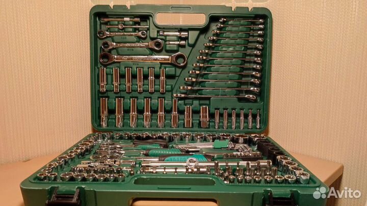 Набор инструментов, набор ключей Strong Tools 150