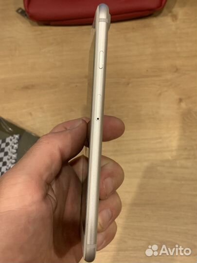 Телефон iPhone 7 plus