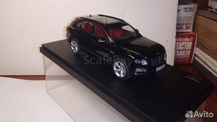 1:43 Bentley Bentayga 2015 / Acura NSX 2017
