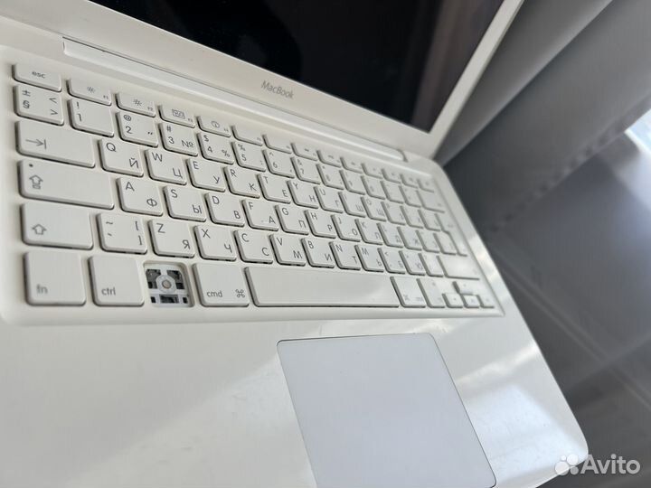 Macbook 13 mid 2010 в разбор, экран, матрица